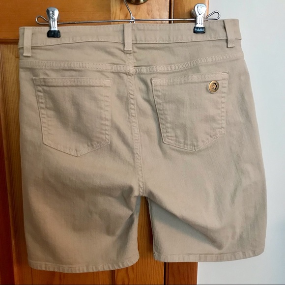 Michael Kors Women’s Shorts - Picture 2 of 4